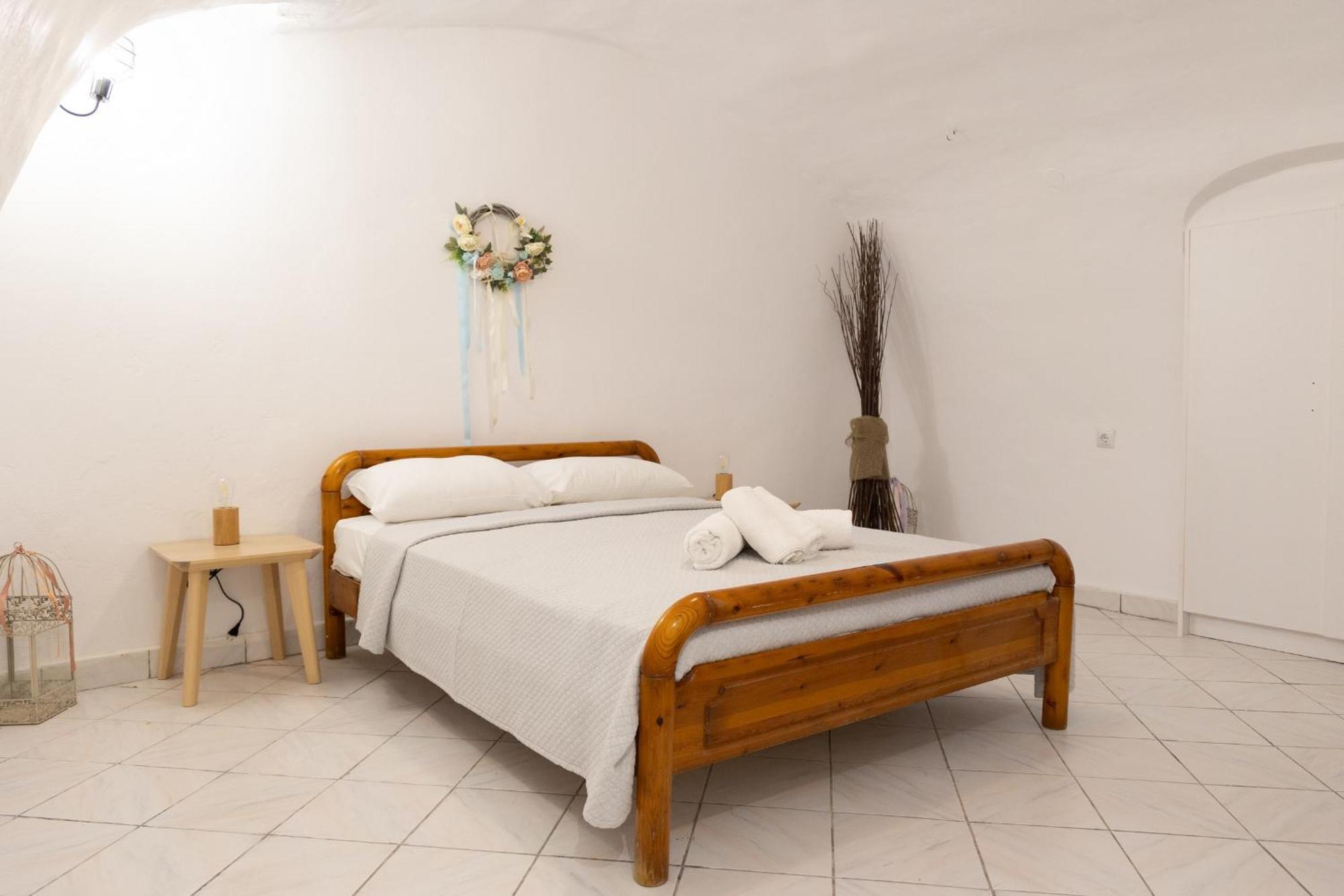 Mani Tsopakas Residences Agia Varvara (Laconia)