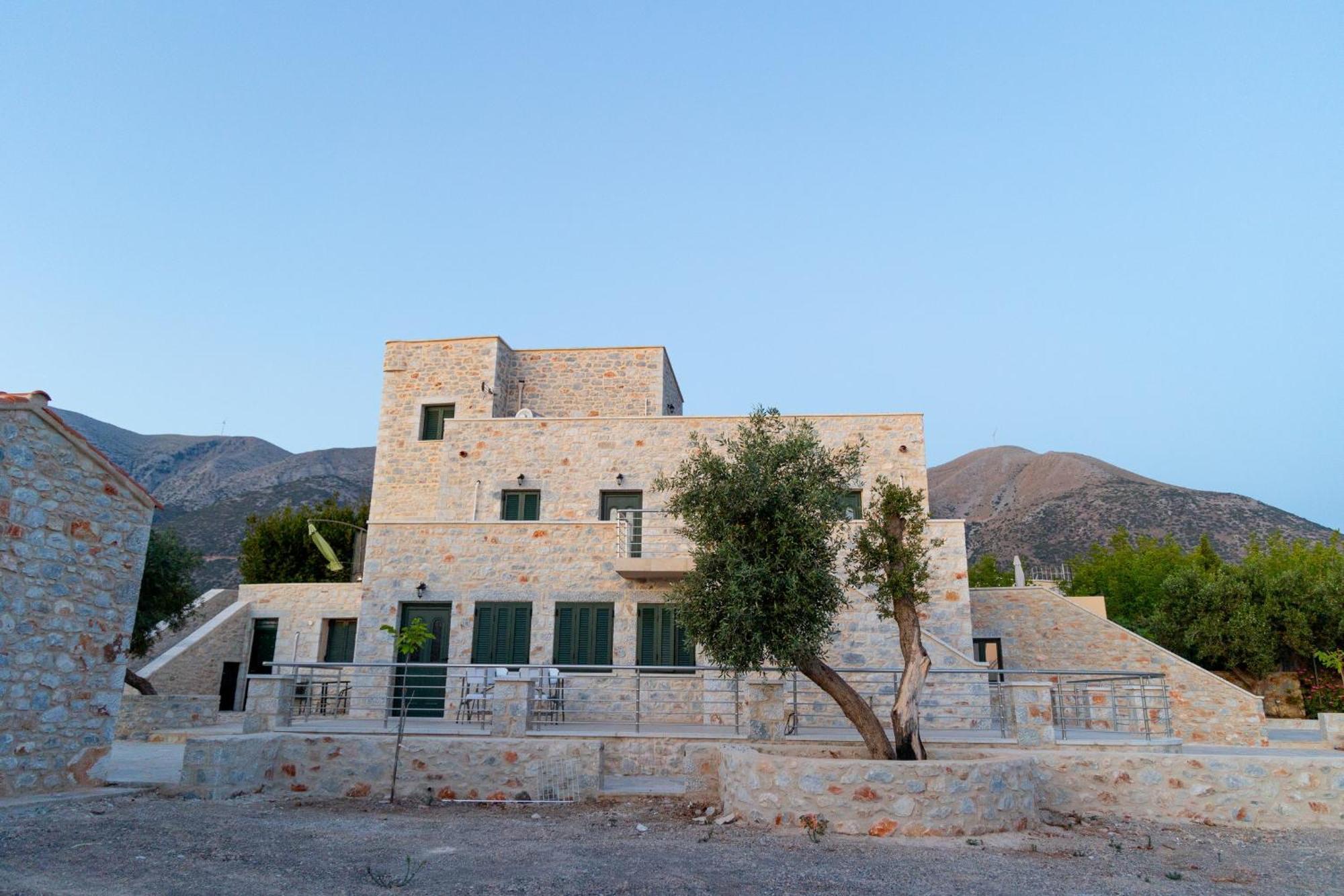 Mani Tsopakas Residences Agia Varvara (Laconia)
